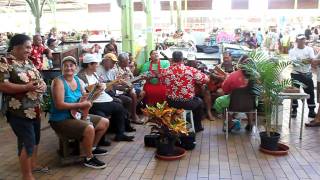 Musique tahitienne au marché de papeete [upl. by Terbecki]