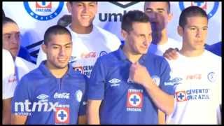 Cruz Azul presentó su playera para el torneo 2013 [upl. by Malik]