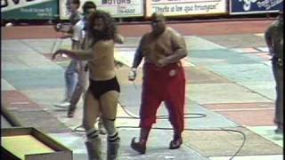 WWC Bruiser Brody vs Abdullah The Butcher [upl. by Leehar]