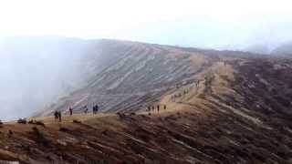 Boone Yves  Indonesië  De Ijen vulkaan [upl. by Fletch]