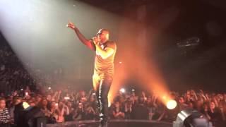 Maître Gims brisé live concert macon 2016 [upl. by Llemart784]