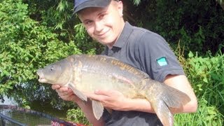 Catching Big Carp on the Long PoleHow to fish Pellets Shallow [upl. by Sikko]