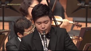 Han Kim plays GRossinis Introduction Theme and Variations for Clarinet and Orchestra [upl. by Draude801]