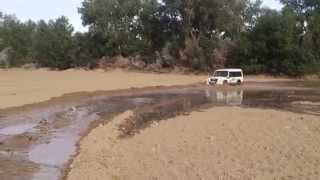 paso de campo inundado iveco massif [upl. by Noletta]