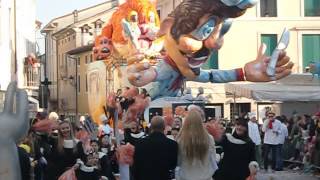 CARNEVALE DI MALO 2015 sfilata martedi grasso quotvicentini Magnagatiquot [upl. by Hanny]