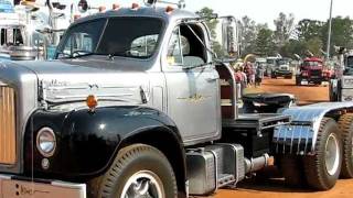 Mack B Model Mack Muster Gatton 2011 [upl. by Ardnala]