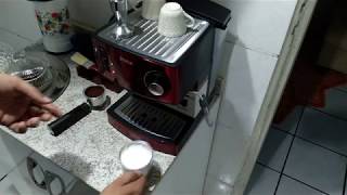 leite cremoso como fazer leite vaporizado espuma de leite simples de mais Expresso REVIEW [upl. by Yaral]