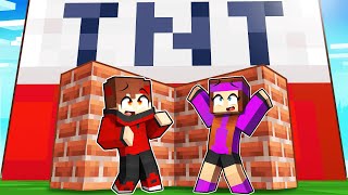 CONSTRUIRE pour SURVIVRE contre une pluie de TNT sur Minecraft [upl. by Ttereve]