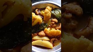 Niramish fulkopir jhol reels recipe cooking banglarradhunisaraswati indianfood [upl. by Leeban]