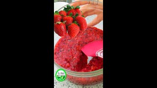 Formas de triturar las fresas para salsas o mermelada  shorts  ELI FOOD 💝 [upl. by Ocirema]