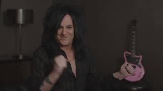 Steve Stevens Reviews his Ciari Guitar [upl. by Annil]