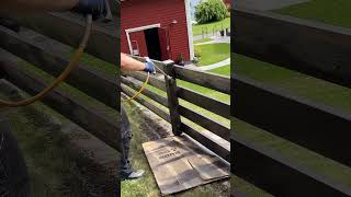 Airless sprayer Spray painting fence painting paint wagner graco [upl. by Otrebmal]