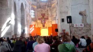 Giedokit visos tautos Laudate omnes gentes Taize Vilnius 2009 05 02 [upl. by Aitahs]