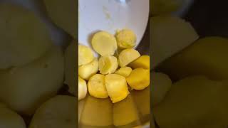 How to cook the best roast potatoes Easy way to cook roast potatoes roastpotatoes sundaylunch [upl. by Opal]