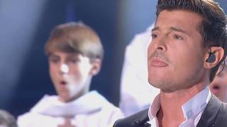 Vincent Niclo amp Les Petits Chanteurs A La Croix De Bois quotAve Mariaquot TV Show  2013 [upl. by Habas]