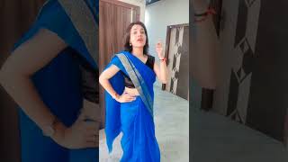 Khidki se mujhe taaketere mohalle bollywood viralvideo viraldance ytshorts video love reels [upl. by Uhayile994]