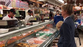 Cynthia Nixon ordering a lox sandwich on a cinnamon raisin bagel [upl. by Pasia]