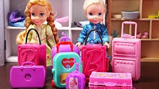 Elsa and Anna toddlers go on holidays and pack their suitcases [upl. by Tega]