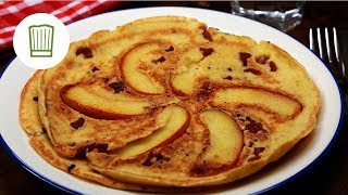 Pfannkuchen mit Apfel Thymian und Speck  Chefkochde [upl. by Annuhsal70]