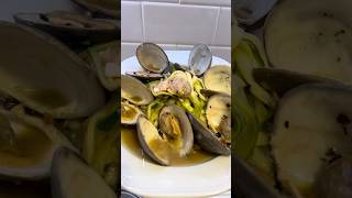 Zoodle clam pasta vongole pastarecipe zucchinirecipe [upl. by Arait137]