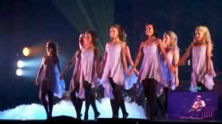 La troupe Irish Celtic en live du Zénith de Caen [upl. by Lavotsirc971]