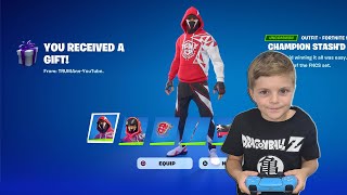 Gifting My 10 Year Old Kid NEW FNCS Skin Bundle amp Unlocking NEW Free Fortnite Battle Pass Skin Style [upl. by Smitty]