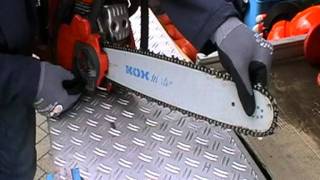 Korrekte Kettenspannung Kettensäge durch Husqvarna Kettenschnellspanner [upl. by Bogusz]