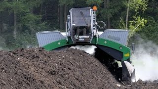 Composter les déchets verts une action pour lenvironnement [upl. by Oflunra]