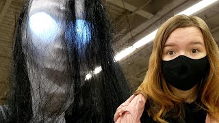 SLENDER MAN UP CLOSE Scary Stuff at Halloween Express [upl. by Nathanoj]