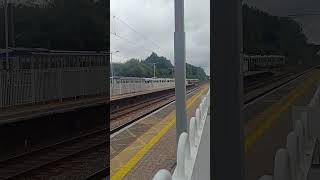 Knebworth Railway Station Train [upl. by Eybbob]