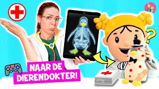 DE ZOETE ZUSJES LEREN DIEREN BETER MAKEN bij DE DOKTER Een Pinguin Met Stippen ❤️DeZoeteZusjes❤️ [upl. by Liahus]