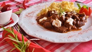 Gulasch Rezept mit Schwein [upl. by Matheny421]