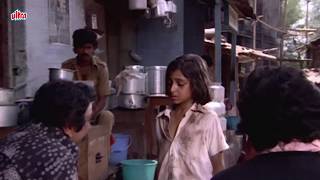 खेलनेकूदने की उम्र में बच्चों को क्याक्या सहन करना पड़ा  Fakira 1976 Scene 1 [upl. by Ro248]