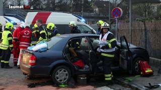 Drei Verletzte bei schwerem Kreuzungscrash in Marchtrenk [upl. by Charyl]