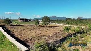 Terreno plano e limpo em condomínio alto Padrão com Vista para o Morro do Anhangava [upl. by Mlehliw807]