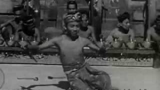 Bali Traditional Dance 1932 [upl. by Yetsirhc]