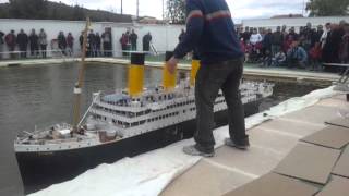 RMSTitanic la maqueta navega en aguas de Banyeres  Alicante [upl. by Enyr]