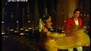 Sridevi dance  Jhan Jhan Na Na Na Paayal Baaje  Nazraana [upl. by Giliana]