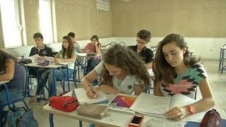 Ils ont fait leur rentrée au lycée français de Damas  0909 [upl. by Styles]