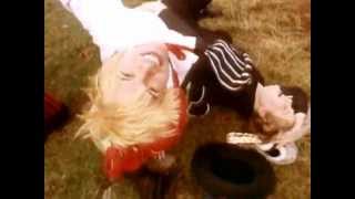 Die Toten Hosen  Alles wird gut Official Video [upl. by Zumwalt606]