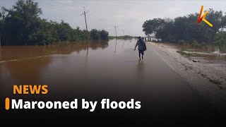 LamuGarsen road in Tana River cut off by heavy floods leaving motorists and passengers stranded [upl. by Allanson]