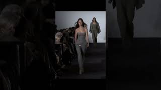 Faretta for Ralph Lauren Fall 2017 FashionShow fashionbrand catwalk supermodel [upl. by Elana596]