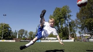 KNVBoefenstof Schieten met volley [upl. by Barimah]