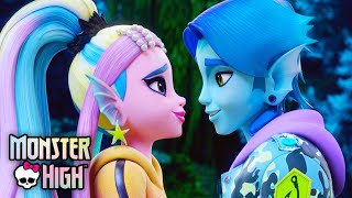 Lagoona Learns to Trust Gil 💗  Monster High [upl. by Orland]