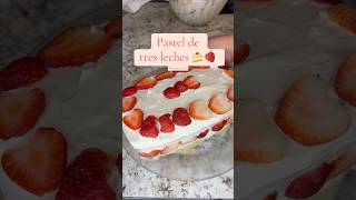 Pastel de tres leches 🍓🍰 food viralshort recipe viralvideo postres trending treslechescake [upl. by Demmahom154]