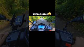 Seedhe aage bdna h😳 explore axmalonevlogs motovlog rider love bike shorts [upl. by Rossy]