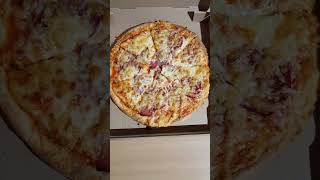 Lecker Pizza Schinken Salami von Pronto in Usingen short shorts viral essen [upl. by Benco684]