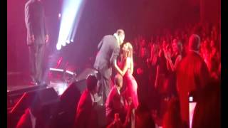 Luis Miguel besa tiernamente a su hija Michelle Salas Las Vegas 2014 [upl. by Erida]