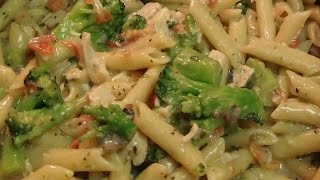 Bertolli  Chicken Alfredo amp Penne  Arickamisha bertolli cooking quickdinner [upl. by Melodie]