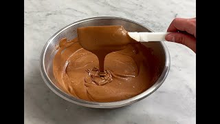 Mousse au chocolat sur crème anglaise [upl. by Culliton360]